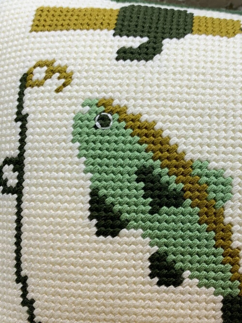 Pillow "Gone Fishing" Needlepoint Pillow NWT - Picture 7 of 7